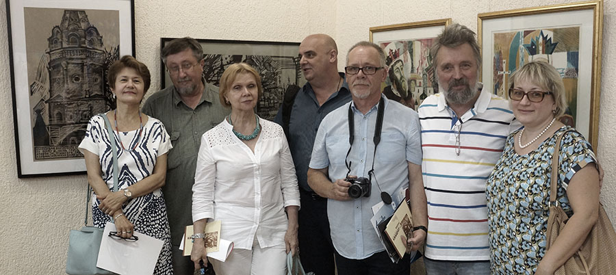 Сквозь призму времени Сквозь призму времени